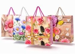 Ta�ka celoro�n� lamino 26x09x32 (stredn�), mix mot�vov